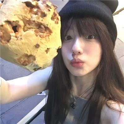 使用下方 20 个影片名，按顺序一一对应，不要改动片名文字，只根据片名和括号内类型提示来虚构全新的故事内容： 非凡管家 小酒馆 扪心问诊第三季 公寓爱情故事 少年师爷之祭禹盛典 言语如苏打般涌现 吹动大麦的风 半城风月半城雪 王牌对王牌第一季 幽灵人种 清醒梦2之疯狂快递 唐伯虎点秋香2019 杀人回忆 末日密码 〇〇七狂 她的马拉松 束手就擒吧！韩队长！ 不法行为 来自远方2021 猪猪侠大电影·囧囧危机